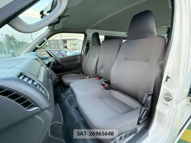 Toyota HIACE VAN 2015-05 8222681-15