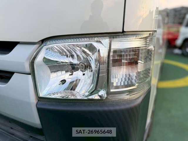 Toyota HIACE VAN 2015-05 8222681-18
