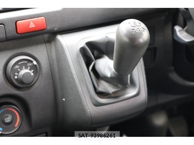 Toyota HIACE VAN 2019-08 8222940-1
