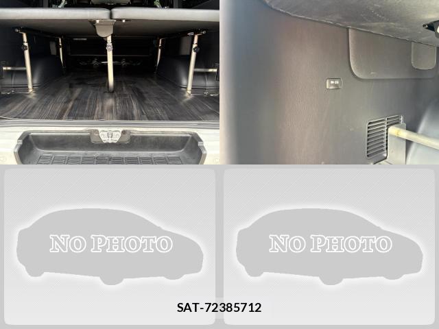 Toyota HIACE VAN 2025-05 8223296-18