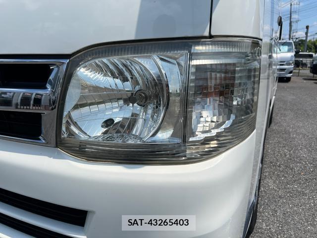 Toyota HIACE VAN 2013-02 8223372-15