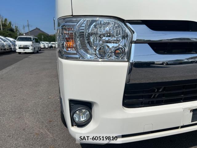 Toyota HIACE VAN 2019-09 8223375-14