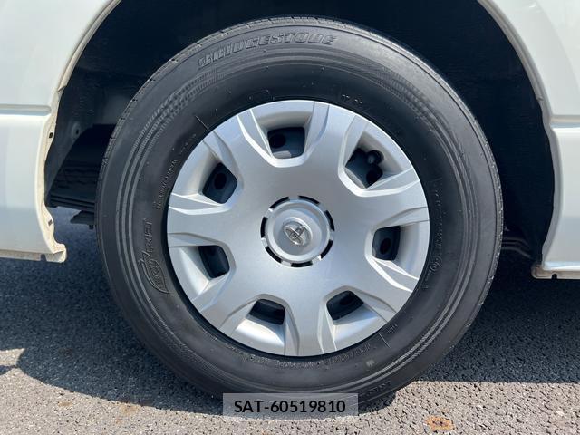 Toyota HIACE VAN 2019-09 8223375-18