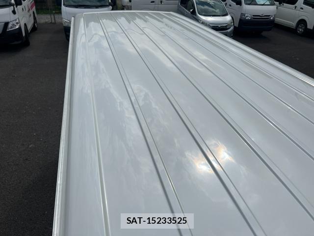 Toyota HIACE VAN 2020-09 8223378-13