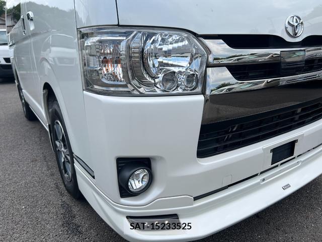 Toyota HIACE VAN 2020-09 8223378-14