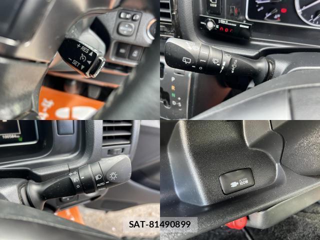 Toyota HIACE VAN 2020-06 8223379-10