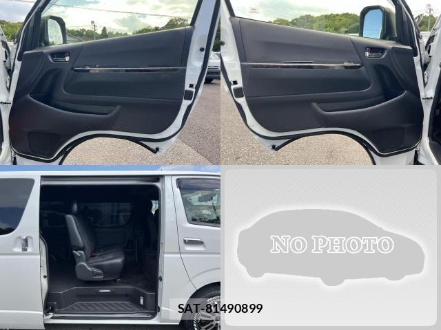 Toyota HIACE VAN 2020-06 8223379-11