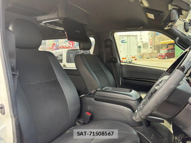 Toyota HIACE VAN 2024-06 8223752-9