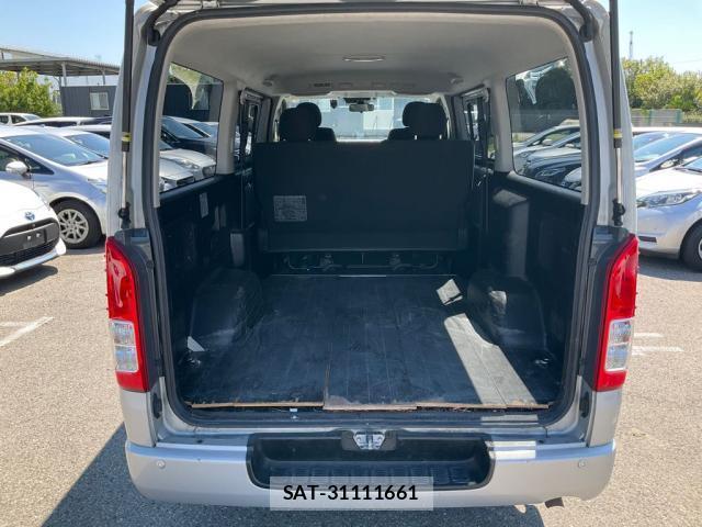 Toyota HIACE VAN 2020-06 8223927-3