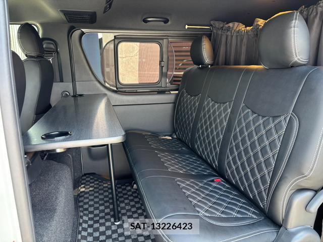 Toyota HIACE VAN 2025-05 8224359-12