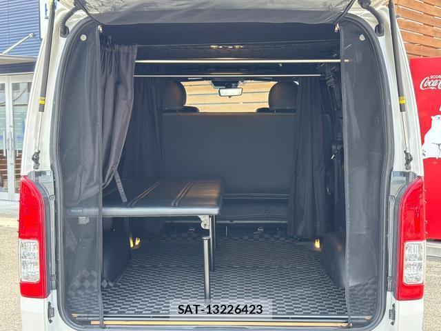 Toyota HIACE VAN 2025-05 8224359-13
