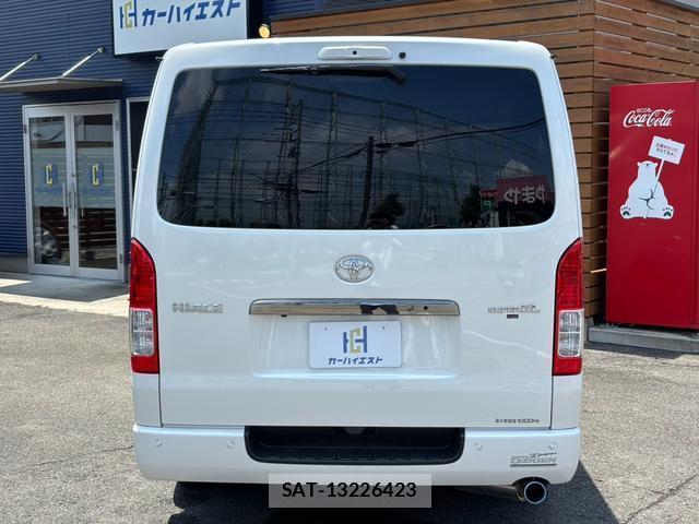 Toyota HIACE VAN 2025-05 8224359-5