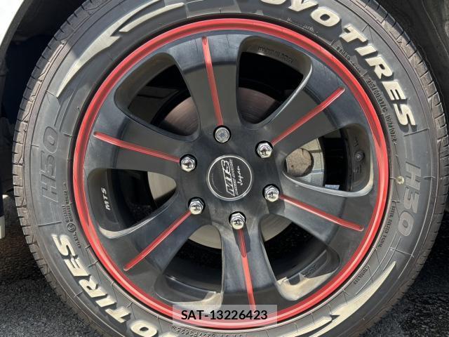 Toyota HIACE VAN 2025-05 8224359-8