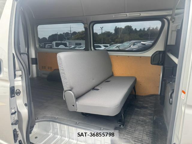 Toyota HIACE VAN 2023-02 8224440-13