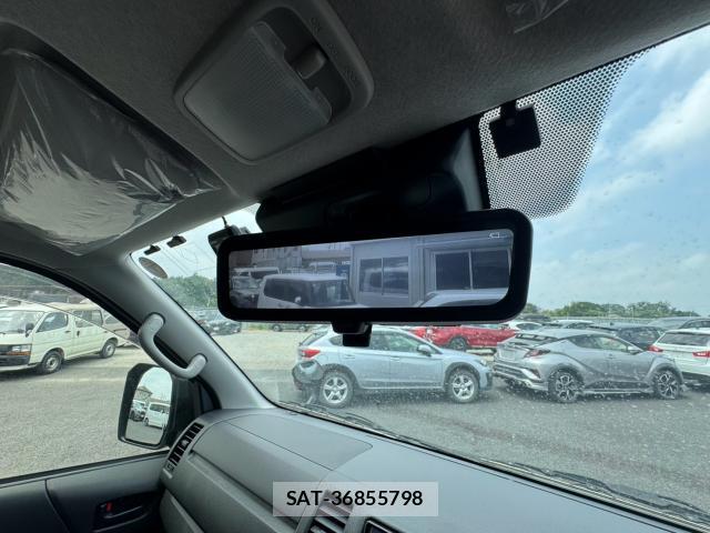 Toyota HIACE VAN 2023-02 8224440-14