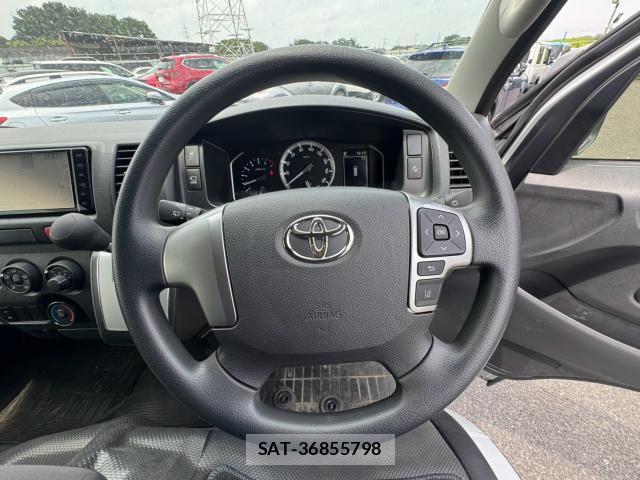 Toyota HIACE VAN 2023-02 8224440-6