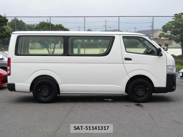 Toyota HIACE VAN 2019-11 8224718-10