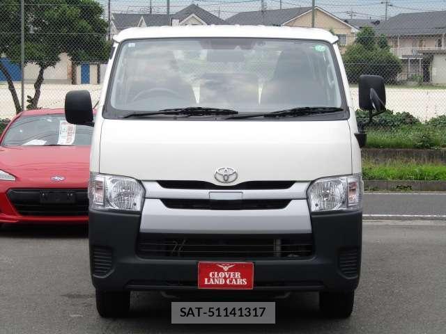 Toyota HIACE VAN 2019-11 8224718-11