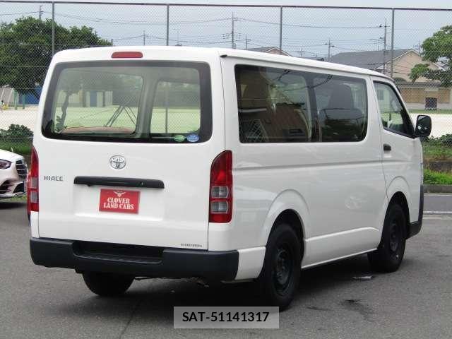 Toyota HIACE VAN 2019-11 8224718-3