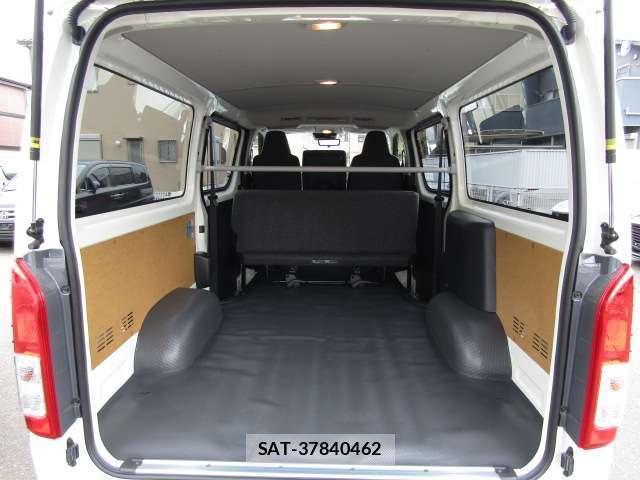 Toyota HIACE VAN 2025-06 8224719-10