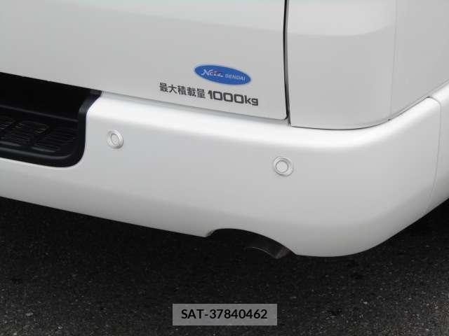 Toyota HIACE VAN 2025-06 8224719-13