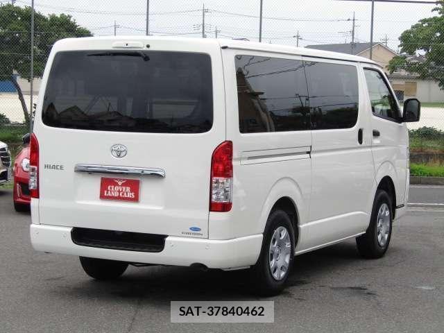 Toyota HIACE VAN 2025-06 8224719-3