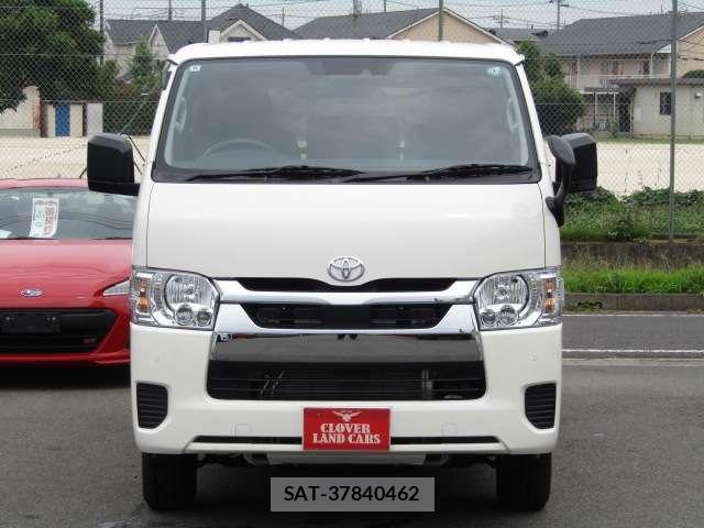 Toyota HIACE VAN 2025-06 8224719-6
