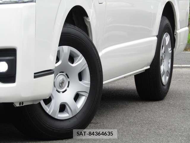 Toyota HIACE VAN 2024-07 8224720-13