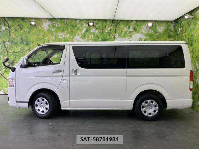 Toyota HIACE VAN 2024-04 8225496-1