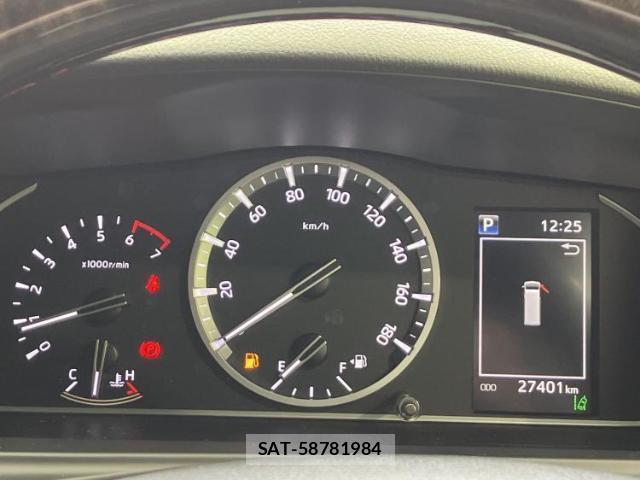 Toyota HIACE VAN 2024-04 8225496-13