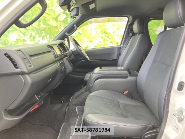 Toyota HIACE VAN 2024-04 8225496-5