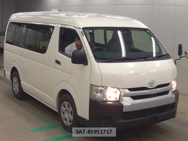 Toyota HIACE WAGON 2019-09 8216526-0