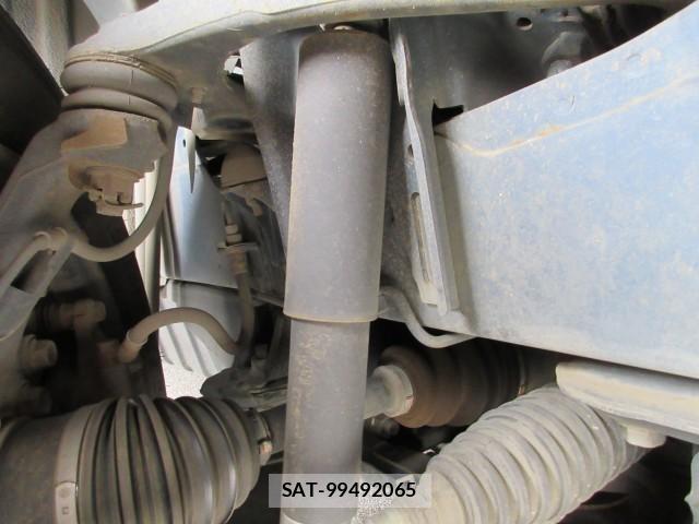 Toyota HIACE WAGON 2010-04 8216863-17