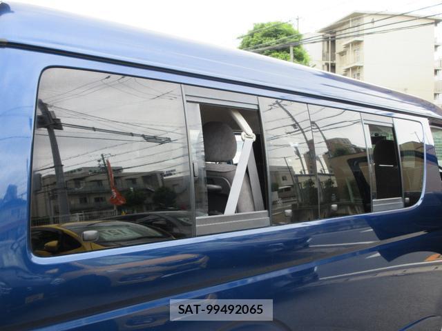 Toyota HIACE WAGON 2010-04 8216863-6