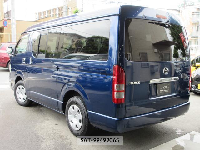 Toyota HIACE WAGON 2010-04 8216863-8