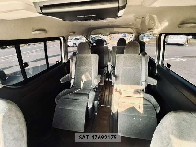 Toyota HIACE WAGON 2011-09 8217116-1