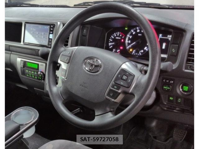 Toyota HIACE WAGON 2024-06 8217849-2