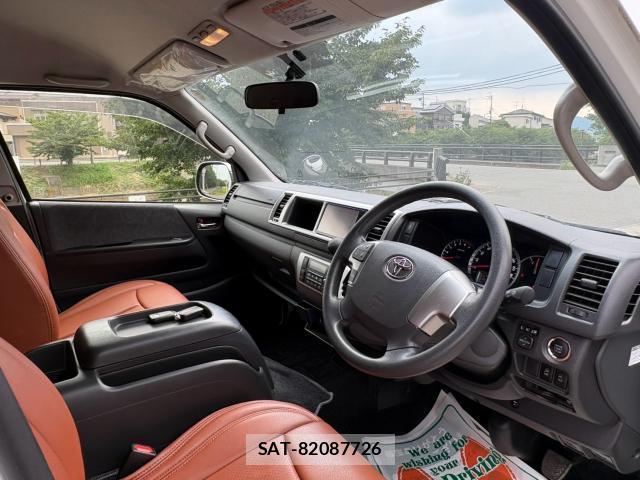 Toyota HIACE WAGON 2019-11 8220994-13