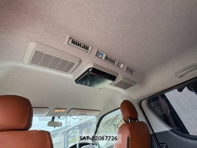 Toyota HIACE WAGON 2019-11 8220994-16