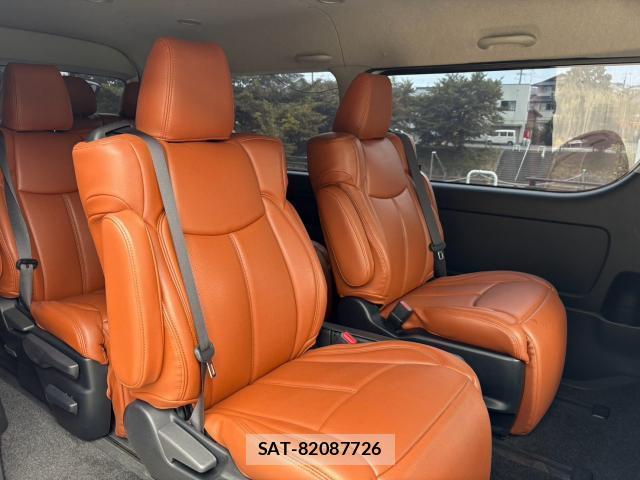 Toyota HIACE WAGON 2019-11 8220994-8