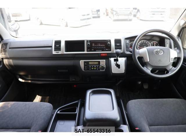 Toyota HIACE WAGON 2019-09 8221772-2