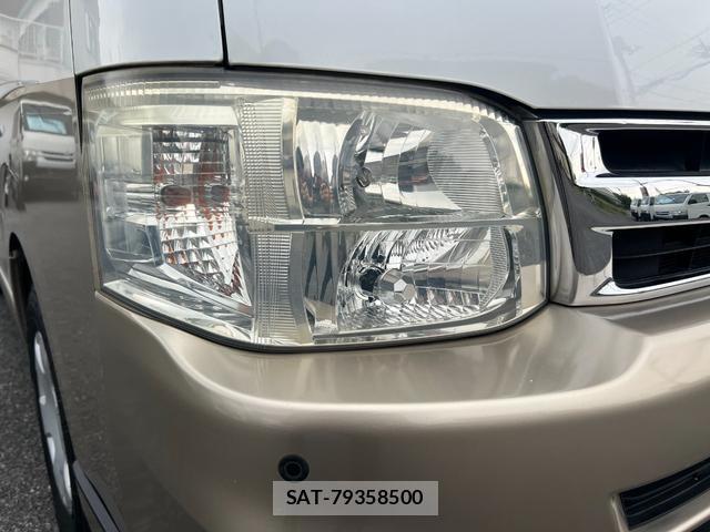 Toyota HIACE WAGON 2013-10 8223368-14