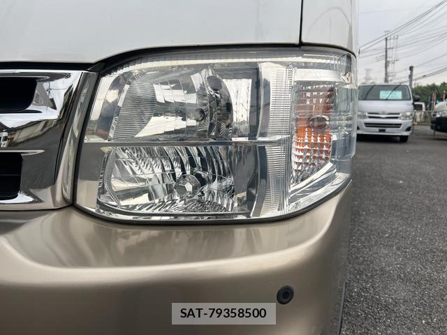 Toyota HIACE WAGON 2013-10 8223368-15