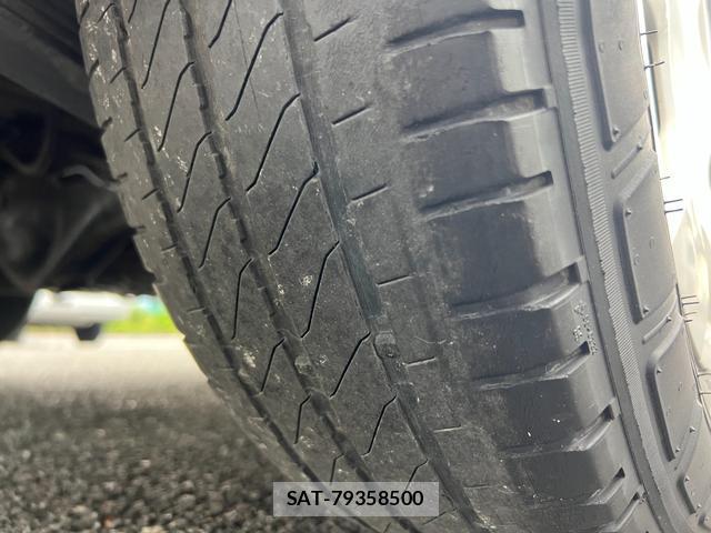 Toyota HIACE WAGON 2013-10 8223368-19
