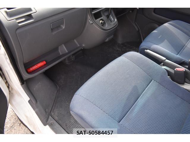 Daihatsu HIJET CARGO 2011-01 8218449-11