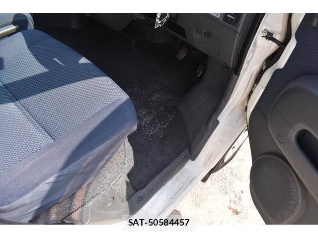 Daihatsu HIJET CARGO 2011-01 8218449-18