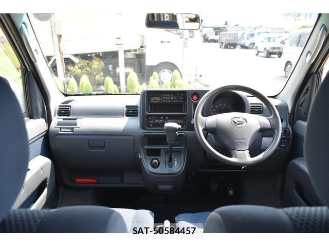 Daihatsu HIJET CARGO 2011-01 8218449-3