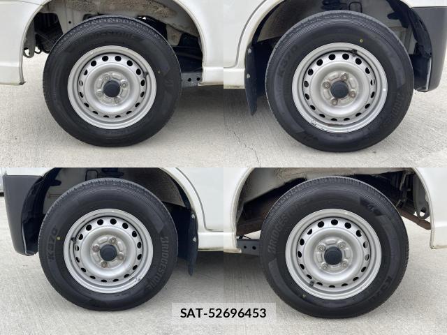 Daihatsu HIJET CARGO 2019-06 8220963-8