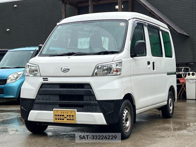 Daihatsu HIJET CARGO 2018-04 8224626-0