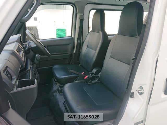 Daihatsu HIJET CARGO 2022-04 8224690-9